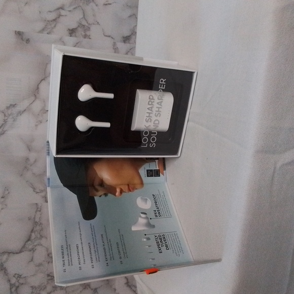 Sharper Image True Wireless Earbuds - Picture 3 of 8